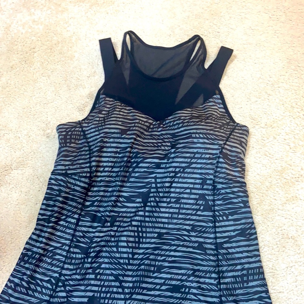 Lululemon halter size 8